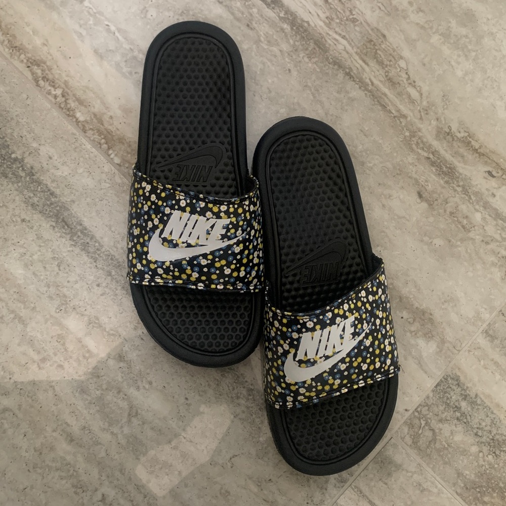 Nike Flower slides